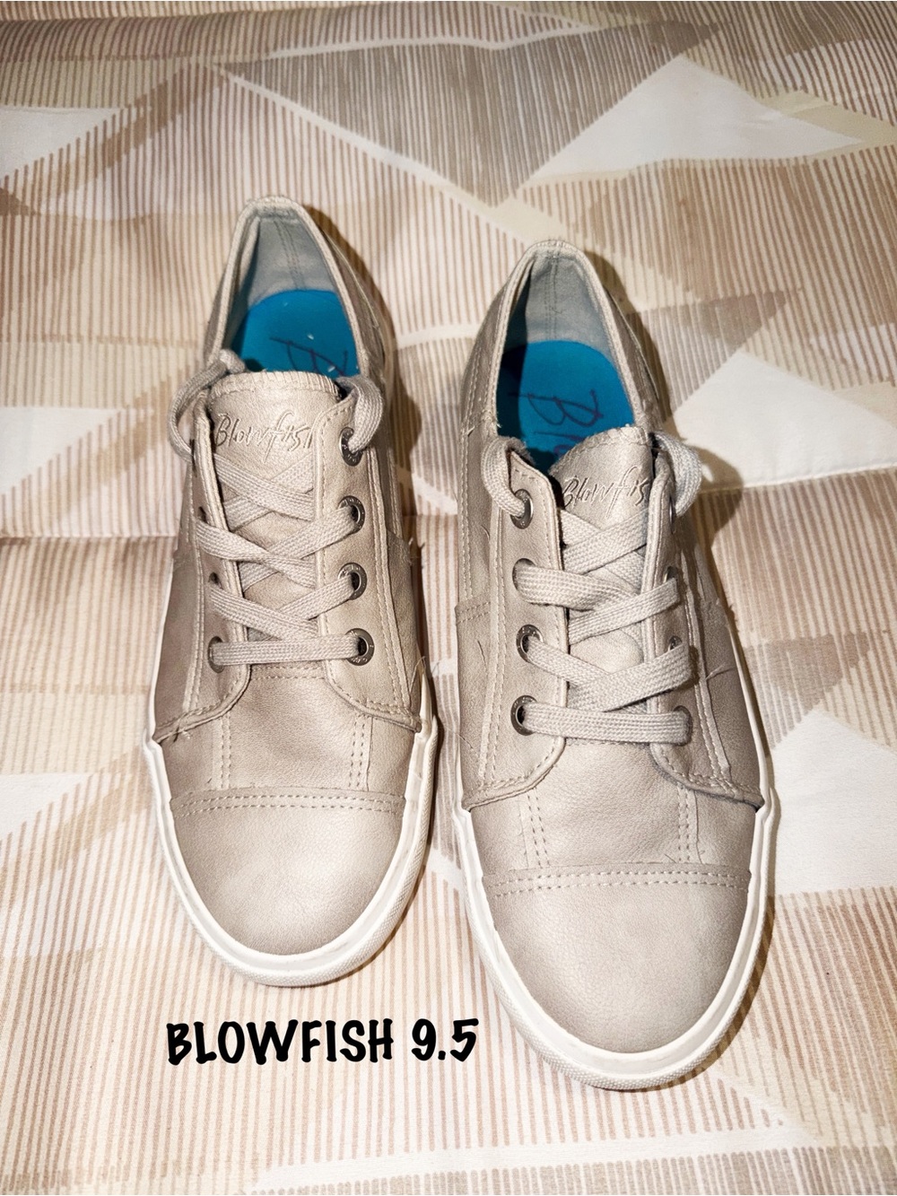 Blowfish Gray Women's Low-Top Sneakers 9.5